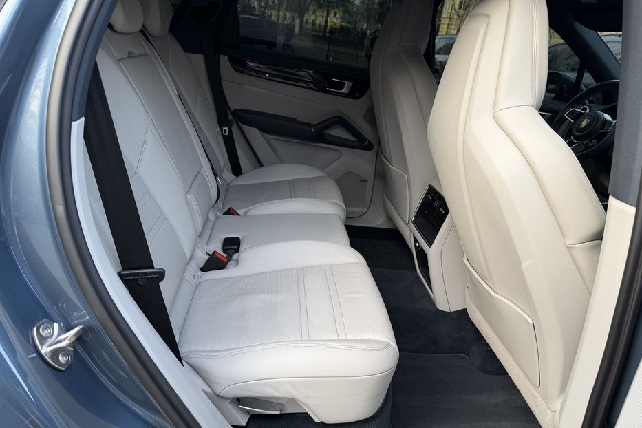 Продам Porsche Cayenne S 2019 года в Киеве