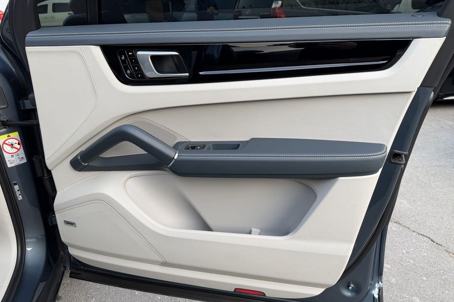 Продам Porsche Cayenne S 2019 года в Киеве