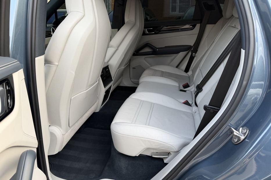 Продам Porsche Cayenne S 2019 года в Киеве