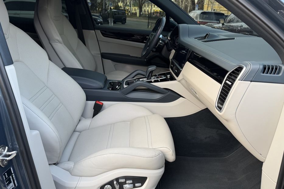 Продам Porsche Cayenne S 2019 года в Киеве
