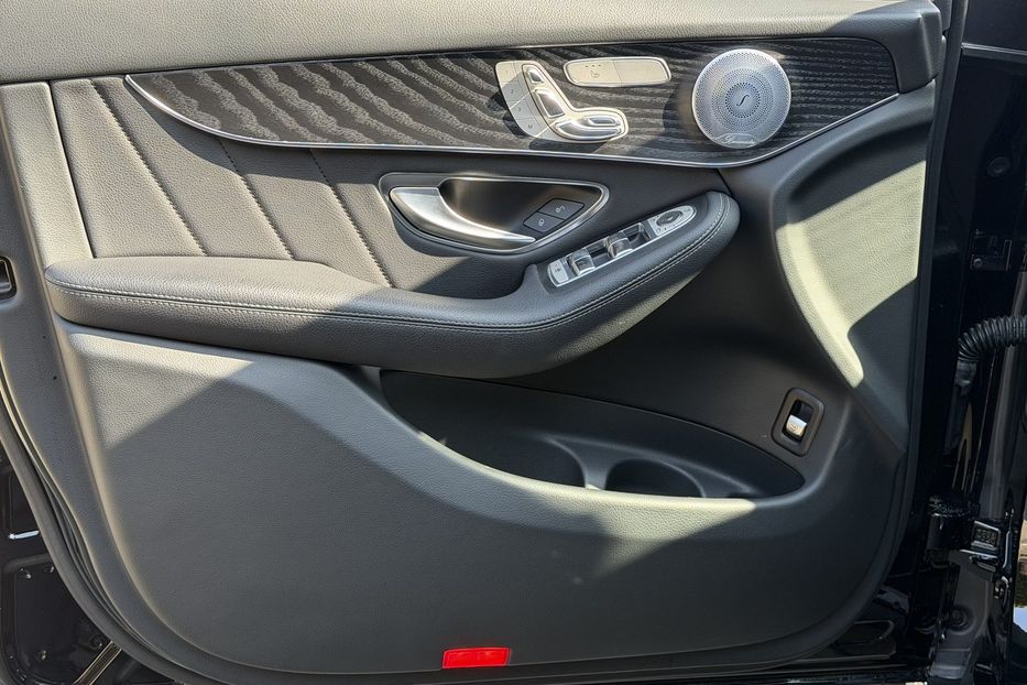 Продам Mercedes-Benz GLC-Class 300 4 Matic 2018 года в Киеве