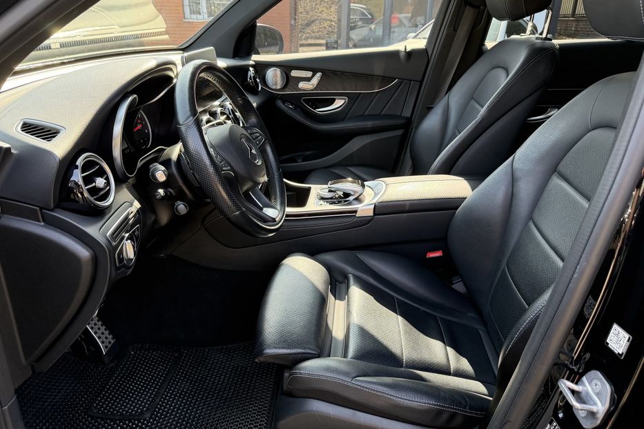 Продам Mercedes-Benz GLC-Class 300 4 Matic 2018 года в Киеве
