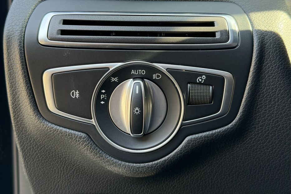 Продам Mercedes-Benz GLC-Class 300 4 Matic 2018 года в Киеве