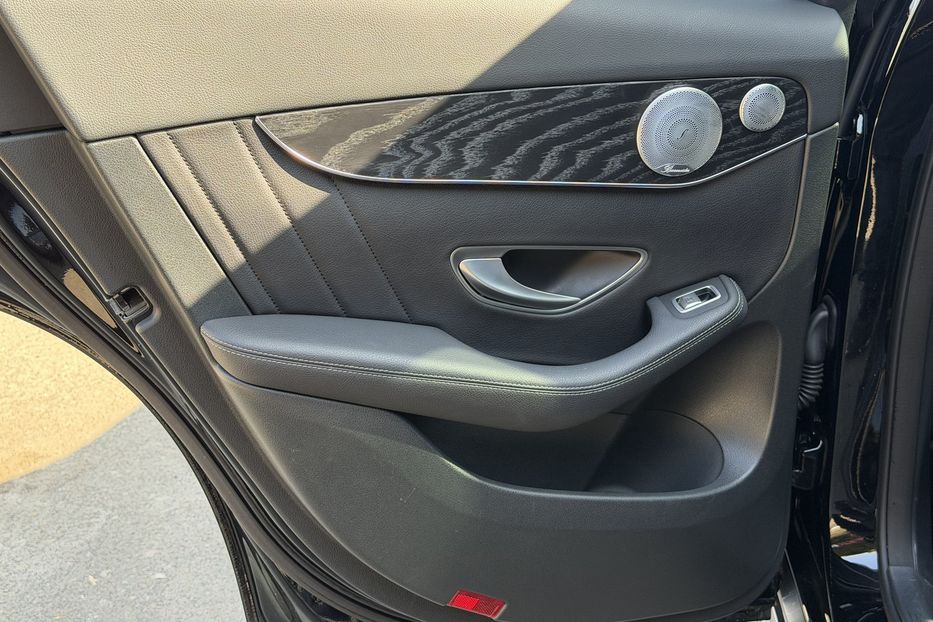 Продам Mercedes-Benz GLC-Class 300 4 Matic 2018 года в Киеве