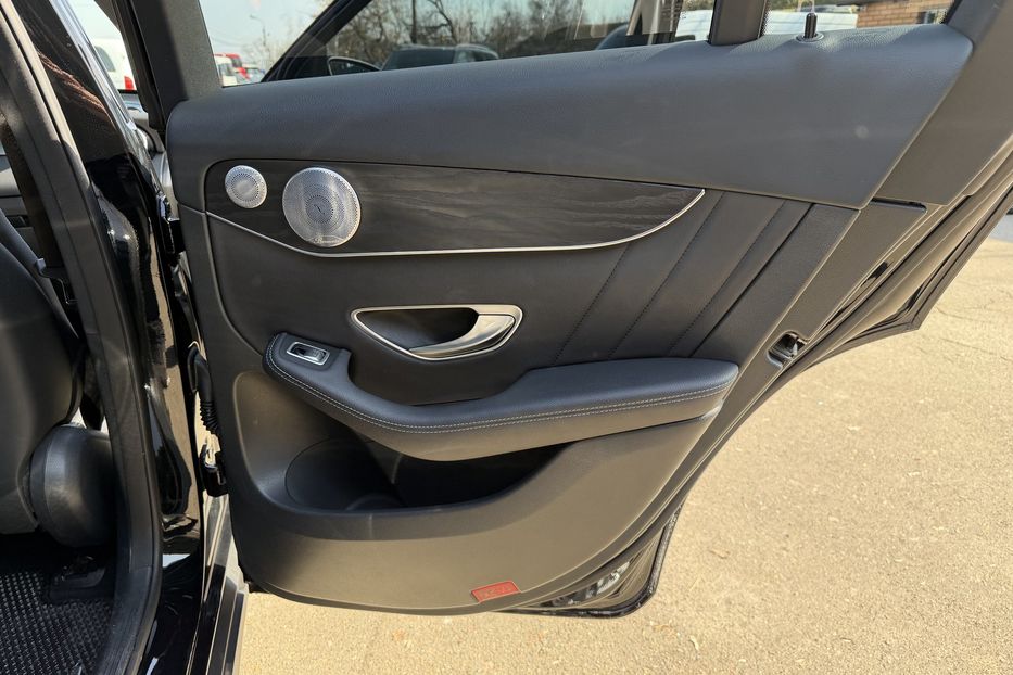 Продам Mercedes-Benz GLC-Class 300 4 Matic 2018 года в Киеве