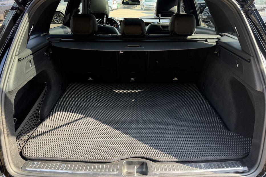 Продам Mercedes-Benz GLC-Class 300 4 Matic 2018 года в Киеве