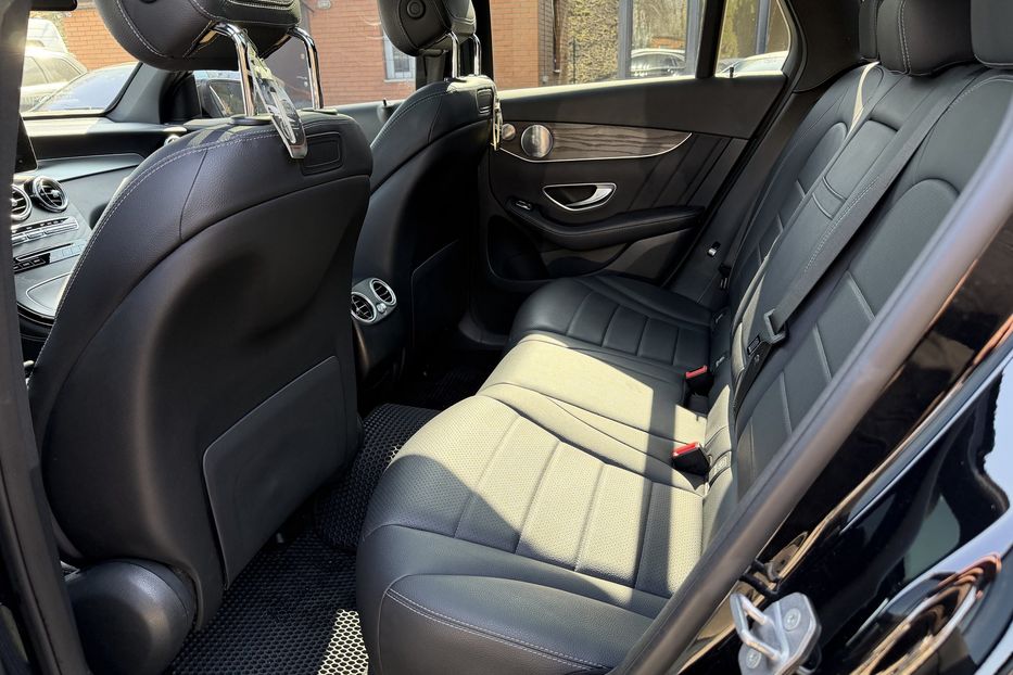 Продам Mercedes-Benz GLC-Class 300 4 Matic 2018 года в Киеве