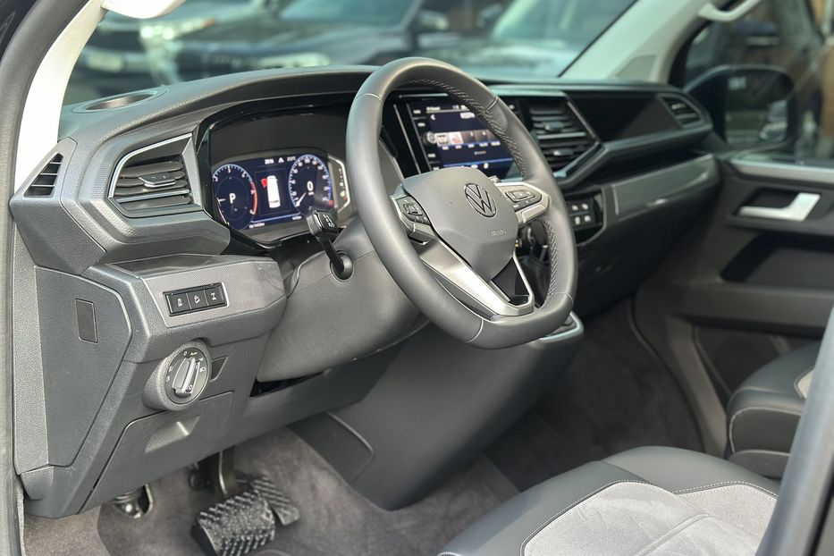 Продам Volkswagen Multivan 2024 года в Киеве