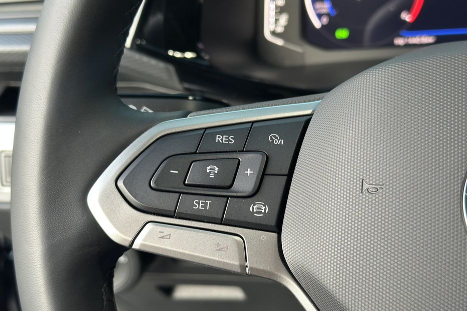 Продам Volkswagen Multivan 2024 года в Киеве