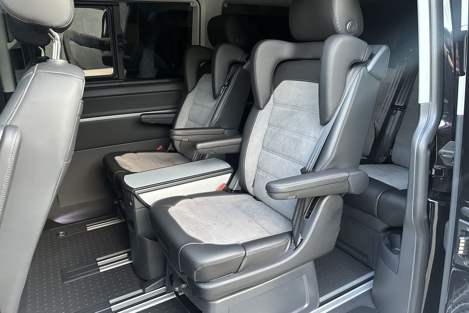 Продам Volkswagen Multivan 2024 года в Киеве