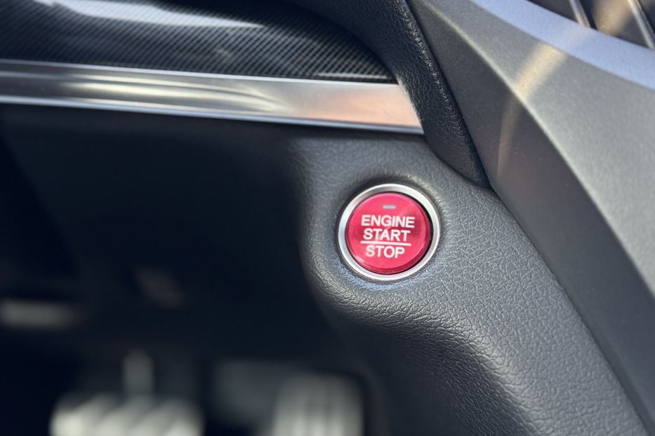 Продам Acura MDX (COMIS) SH+AWD  Aspec 7 місць  2018 года в г. Умань, Черкасская область