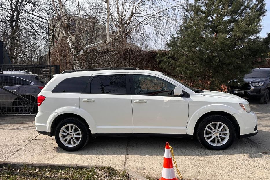 Продам Dodge Journey SXT 2015 года в Черновцах