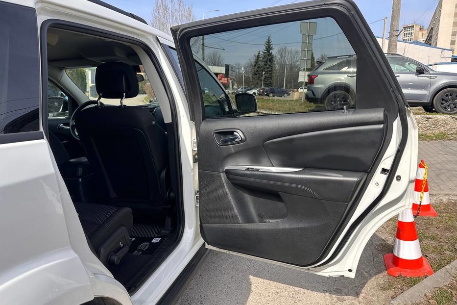 Продам Dodge Journey SXT 2015 года в Черновцах