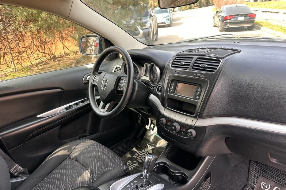 Продам Dodge Journey SXT 2015 года в Черновцах