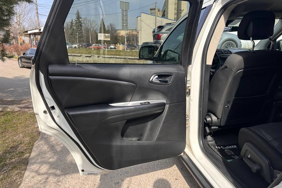 Продам Dodge Journey SXT 2015 года в Черновцах