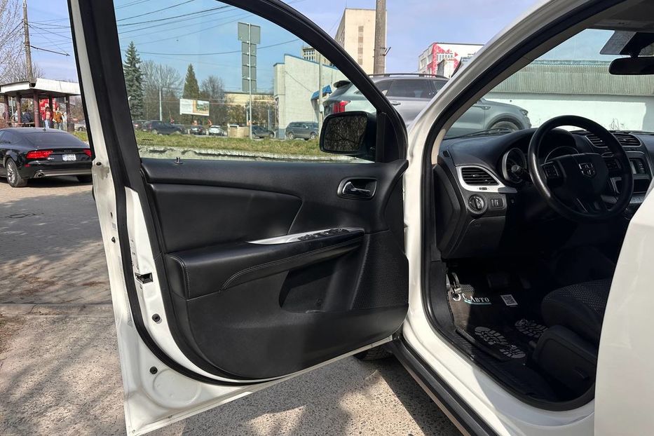 Продам Dodge Journey SXT 2015 года в Черновцах