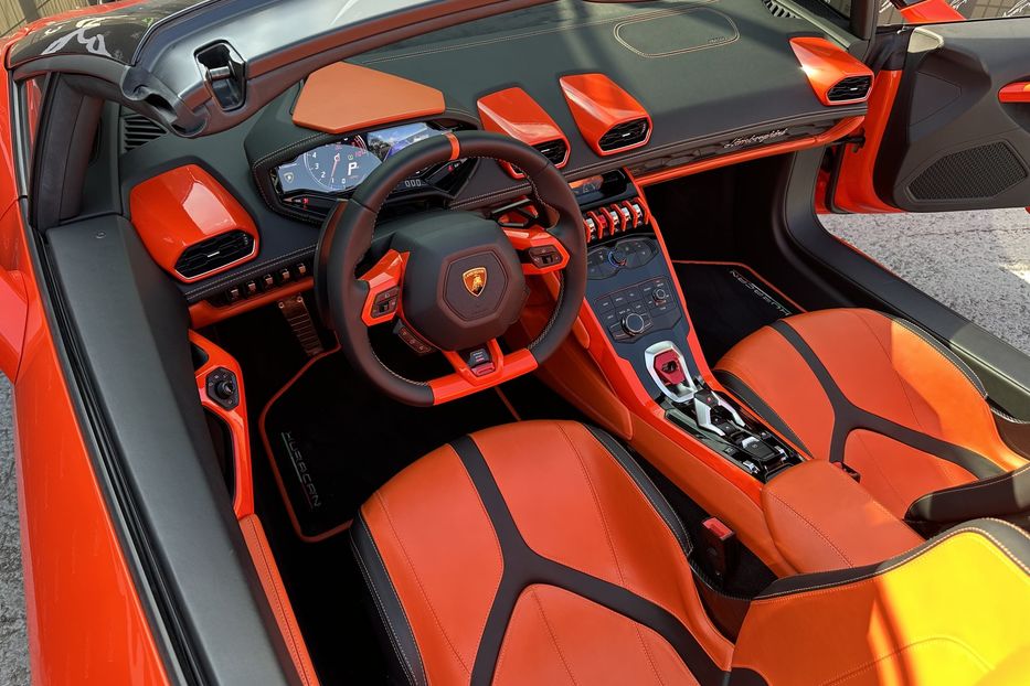 Продам Lamborghini Huracan Spyder  2017 года в Киеве