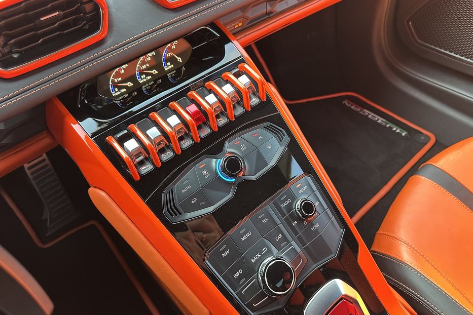 Продам Lamborghini Huracan Spyder  2017 года в Киеве