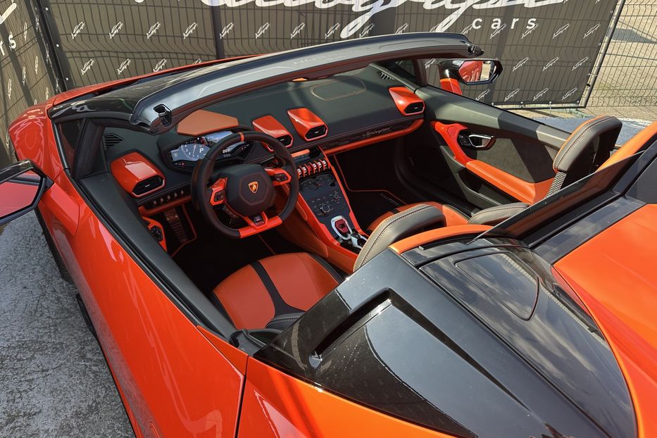 Продам Lamborghini Huracan Spyder  2017 года в Киеве