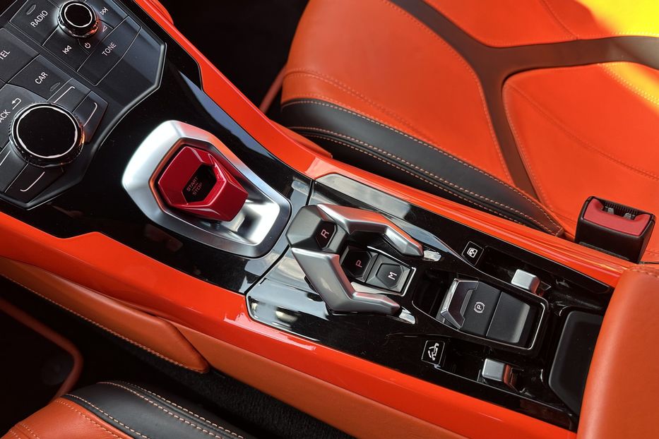 Продам Lamborghini Huracan Spyder  2017 года в Киеве