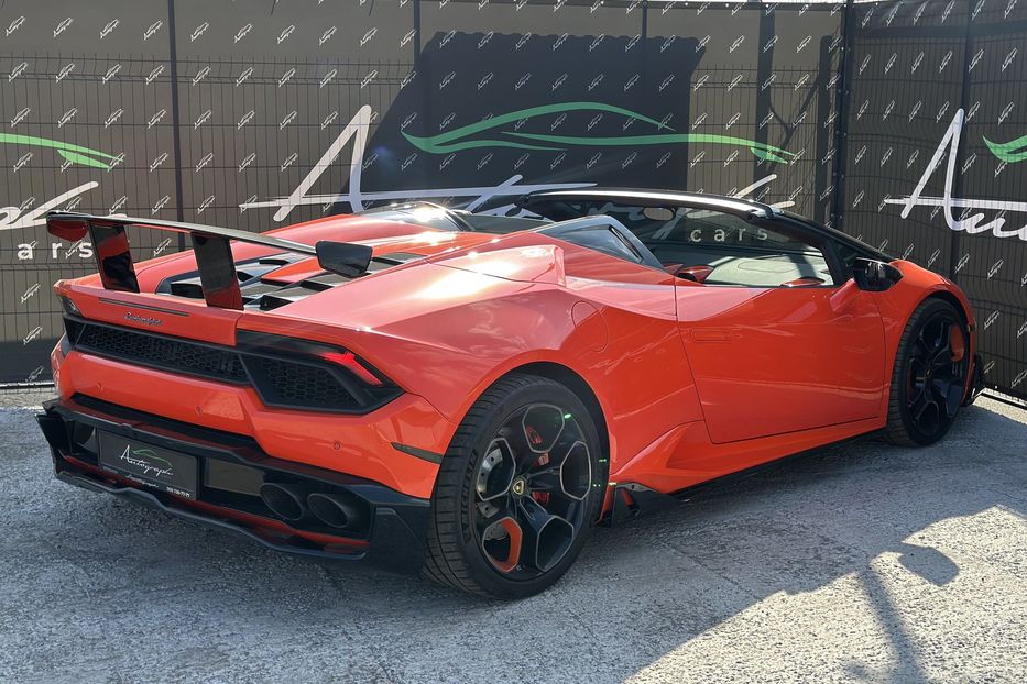 Продам Lamborghini Huracan Spyder  2017 года в Киеве