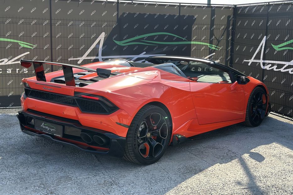 Продам Lamborghini Huracan Spyder  2017 года в Киеве