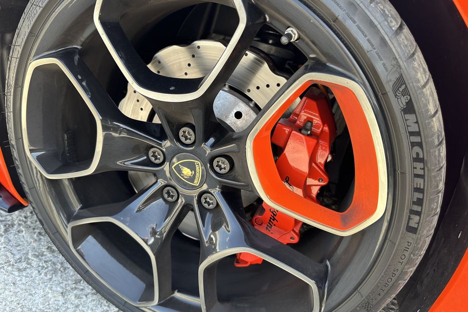 Продам Lamborghini Huracan Spyder  2017 года в Киеве