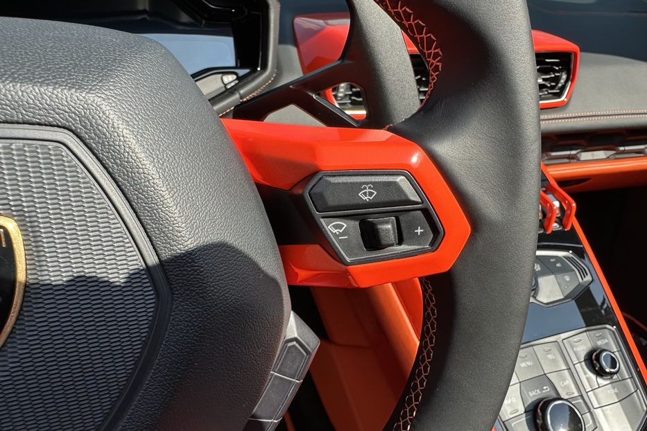 Продам Lamborghini Huracan Spyder  2017 года в Киеве