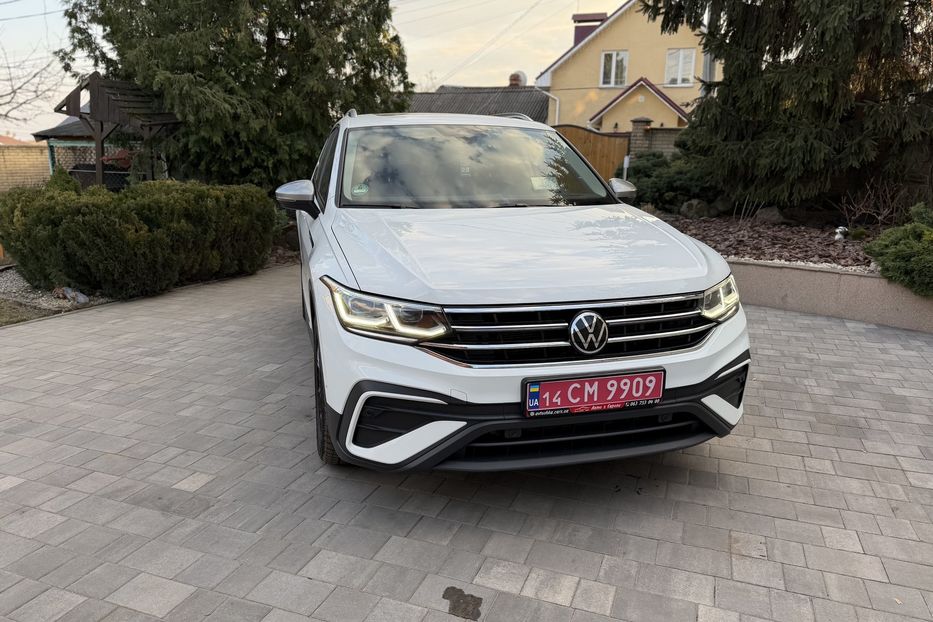 Продам Volkswagen Tiguan Allspace Life 4Motion 2022 года в Житомире