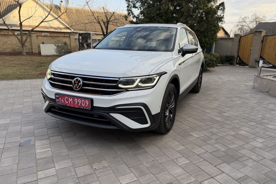 Продам Volkswagen Tiguan Allspace Life 4Motion 2022 года в Житомире