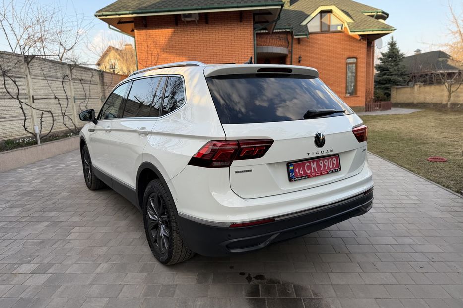 Продам Volkswagen Tiguan Allspace Life 4Motion 2022 года в Житомире