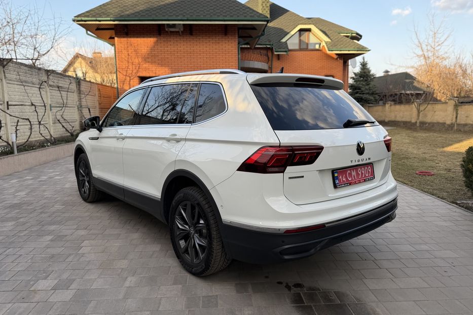 Продам Volkswagen Tiguan Allspace Life 4Motion 2022 года в Житомире