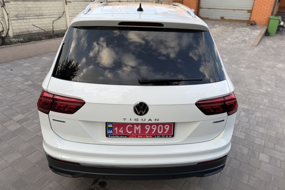 Продам Volkswagen Tiguan Allspace Life 4Motion 2022 года в Житомире