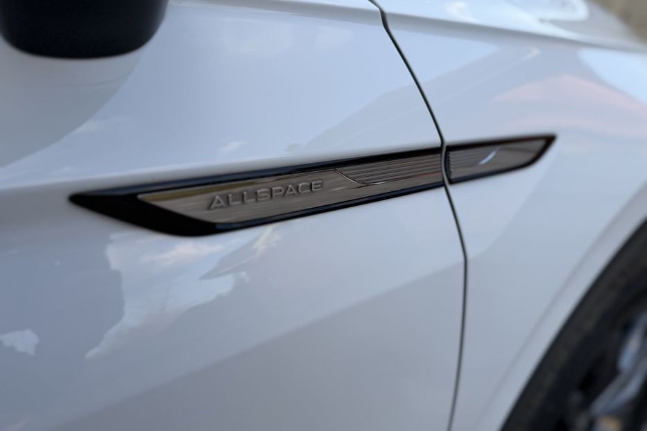 Продам Volkswagen Tiguan Allspace Life 4Motion 2022 года в Житомире