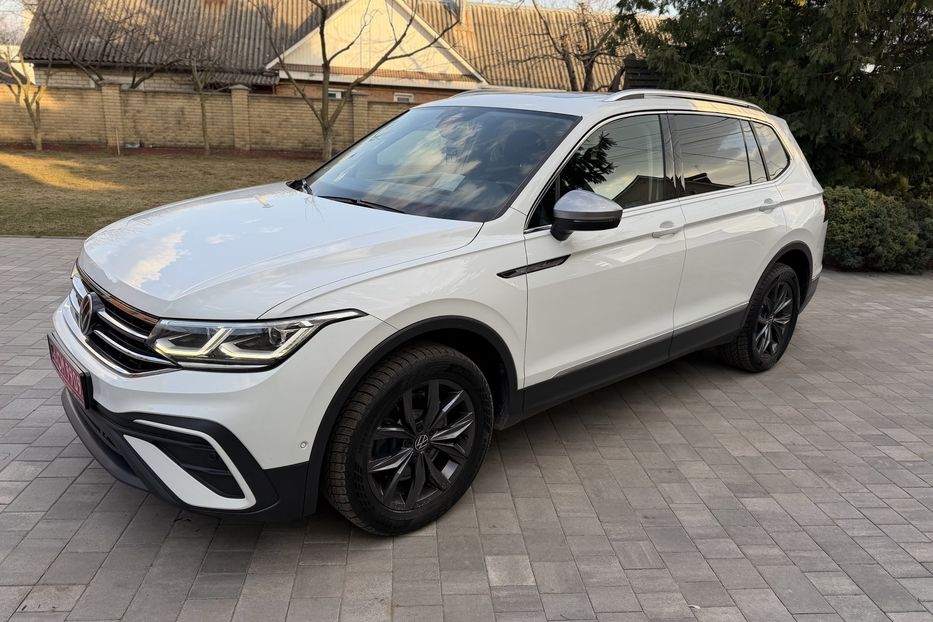 Продам Volkswagen Tiguan Allspace Life 4Motion 2022 года в Житомире