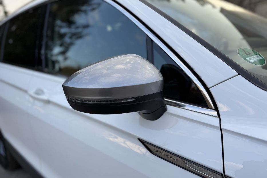 Продам Volkswagen Tiguan Allspace Life 4Motion 2022 года в Житомире