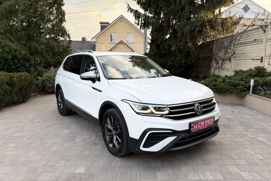 Продам Volkswagen Tiguan Allspace Life 4Motion 2022 года в Житомире