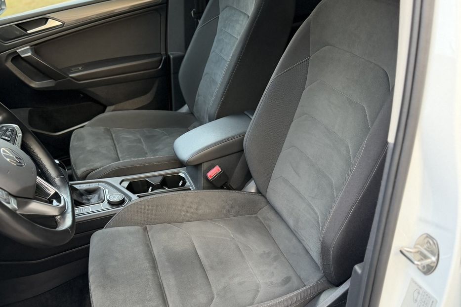 Продам Volkswagen Tiguan Allspace Life 4Motion 2022 года в Житомире