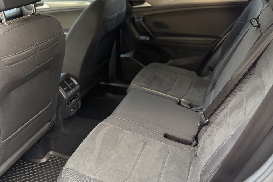 Продам Volkswagen Tiguan Allspace Life 4Motion 2022 года в Житомире