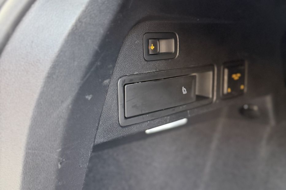 Продам Volkswagen Tiguan Allspace Life 4Motion 2022 года в Житомире