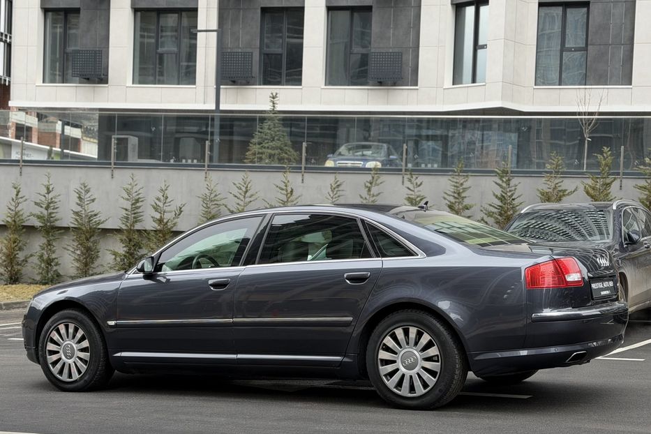 Продам Audi A8 6.0 Long Guard 2006 года в Киеве