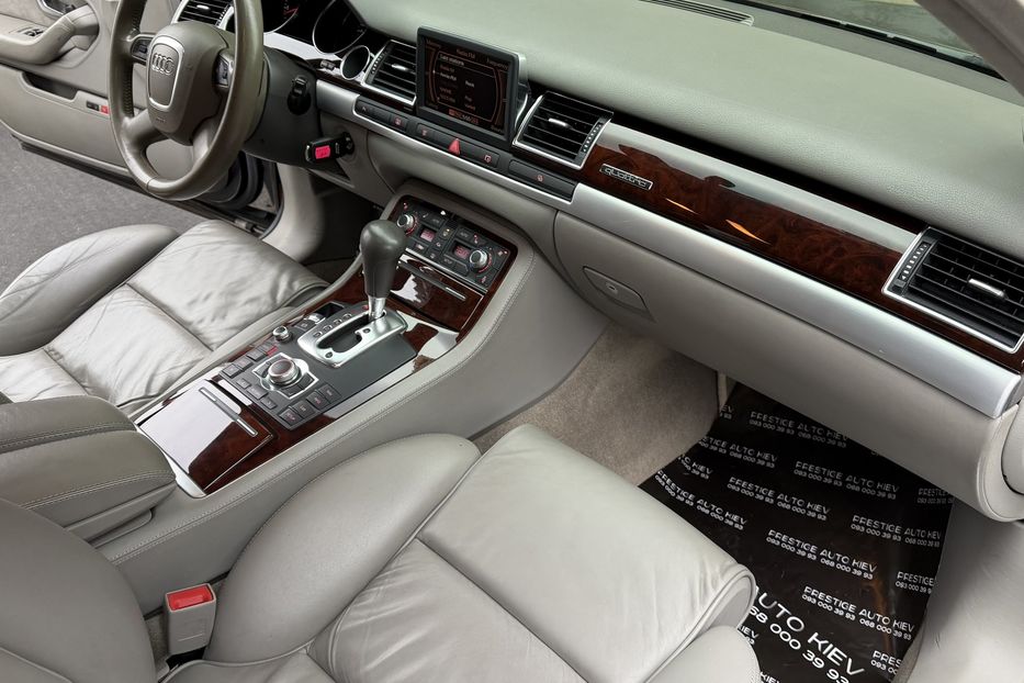 Продам Audi A8 6.0 Long Guard 2006 года в Киеве