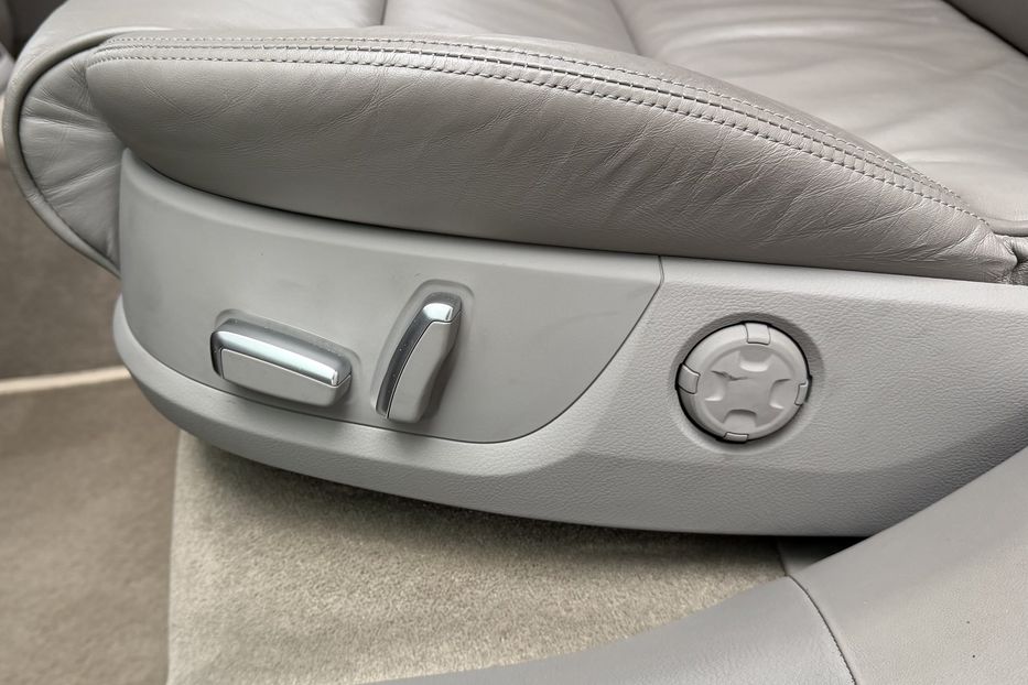 Продам Audi A8 6.0 Long Guard 2006 года в Киеве