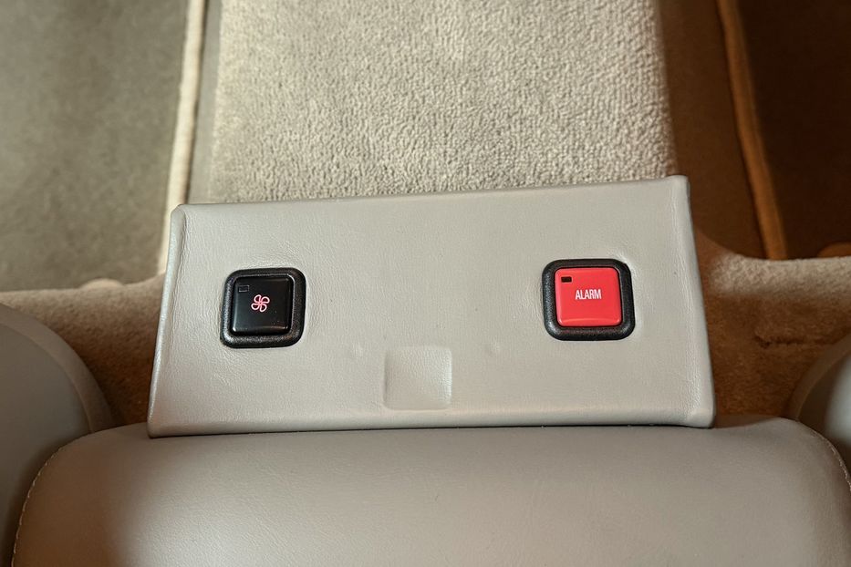 Продам Audi A8 6.0 Long Guard 2006 года в Киеве