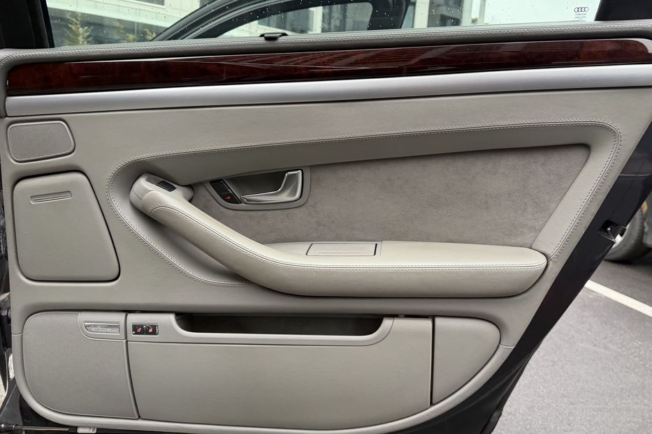 Продам Audi A8 6.0 Long Guard 2006 года в Киеве