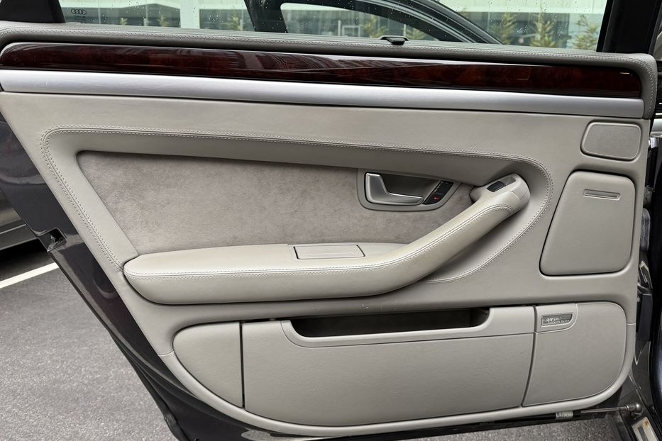 Продам Audi A8 6.0 Long Guard 2006 года в Киеве