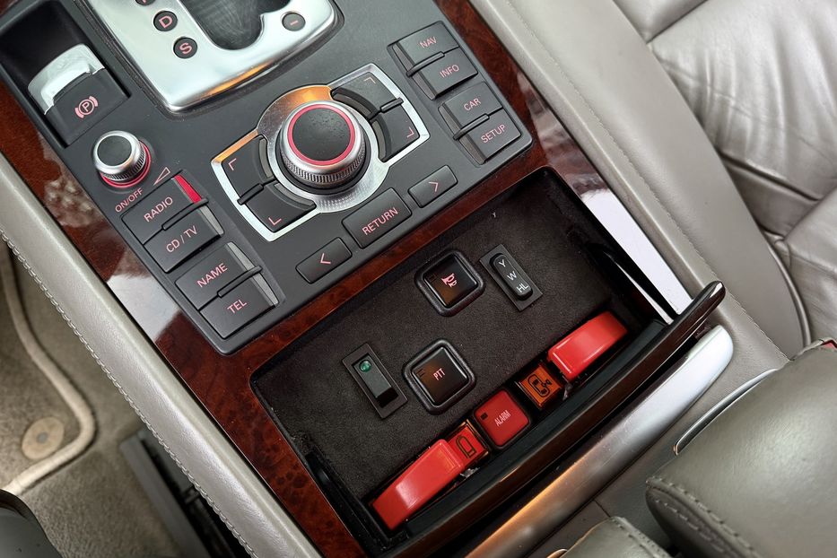 Продам Audi A8 6.0 Long Guard 2006 года в Киеве