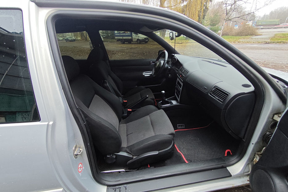 Продам Volkswagen Golf IV 1.8 МТ (125 к.с.) 1999 года в Киеве