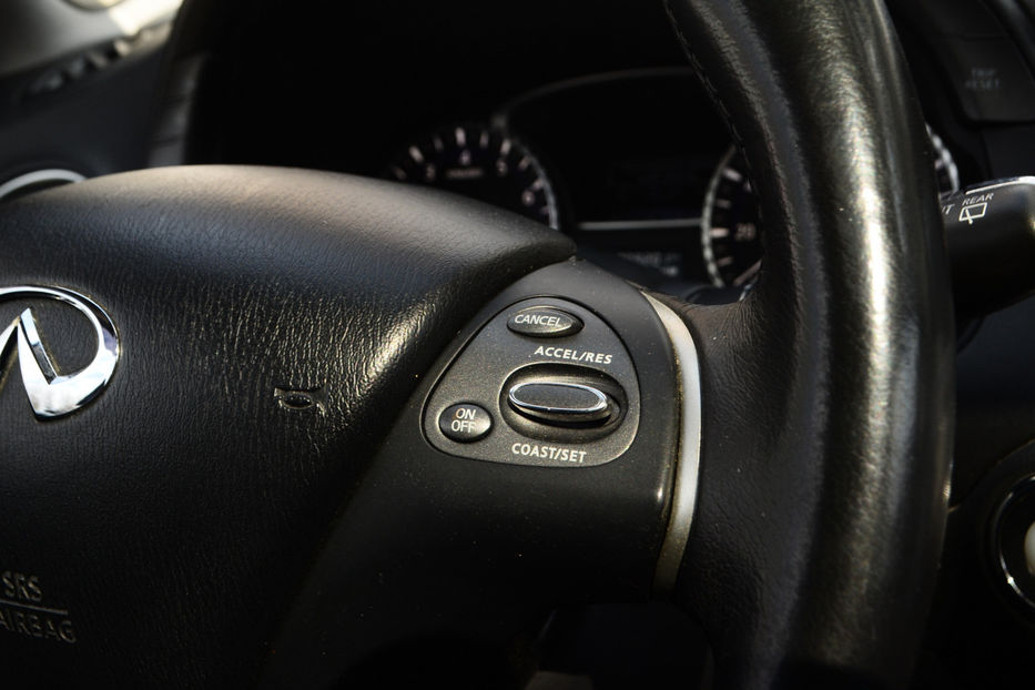 Продам Infiniti QX60 3.5 CVT (282 к.с.) AWD 2018 года в Киеве