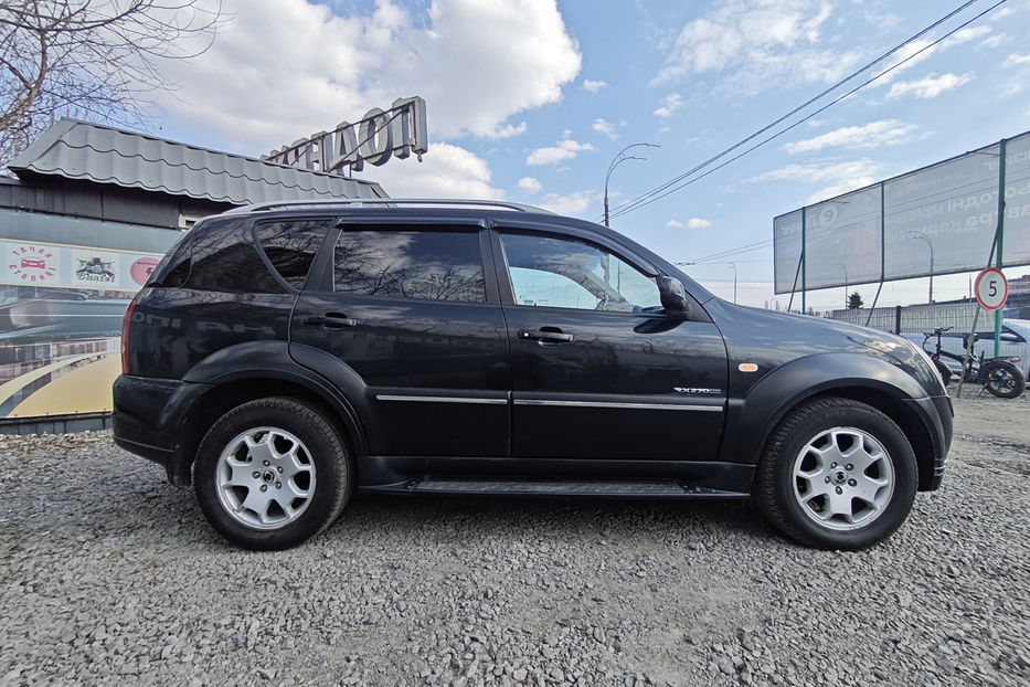 Продам SsangYong Rexton 2.7D AT (187 к.с.)  2006 года в Киеве